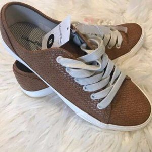 Universal Thread Cognac Tennis Shoe/Sneakers